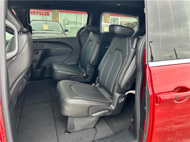 2026 Chrysler Pacifica Select (Stk: 26-038) in Hanover - Image 10 of 19