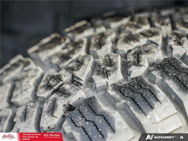 2021 Jeep Gladiator Sport S (Stk: 62548) in Essex-Windsor - Image 8 of 31