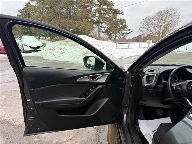2018 Mazda Mazda3 Sport GS (Stk: 16054A) in Newmarket - Image 2 of 49 2018 Mazda Mazda3 Sport GS (Stk: 16054A) in Newmarket - Image 2 of 49