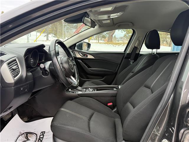 2018 Mazda Mazda3 Sport GS (Stk: 16054A) in Newmarket - Image 4 of 49 2018 Mazda Mazda3 Sport GS (Stk: 16054A) in Newmarket - Image 4 of 49