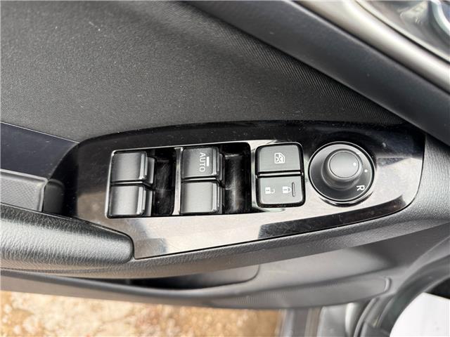 2018 Mazda Mazda3 Sport GS (Stk: 16054A) in Newmarket - Image 7 of 49 2018 Mazda Mazda3 Sport GS (Stk: 16054A) in Newmarket - Image 7 of 49