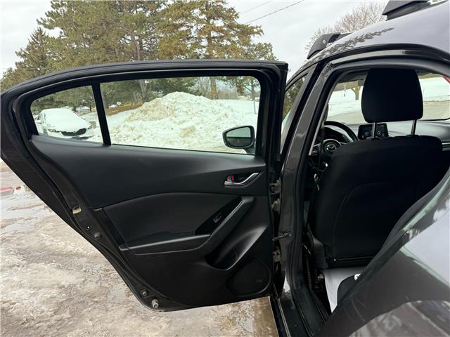 2018 Mazda Mazda3 Sport GS (Stk: 16054A) in Newmarket - Image 31 of 49 2018 Mazda Mazda3 Sport GS (Stk: 16054A) in Newmarket - Image 31 of 49