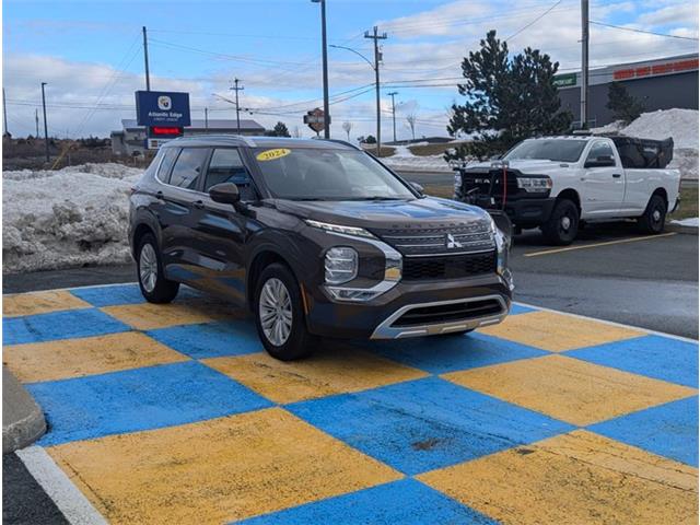 2024 Mitsubishi Outlander LE (Stk: 47898A) in Mount Pearl - Image 3 of 18