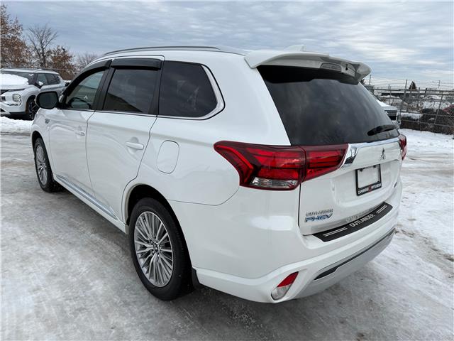 2022 Mitsubishi Outlander Plug-In Hybrid GT (Stk: U3299A) in Cambridge - Image 5 of 35 2022 Mitsubishi Outlander Plug-In Hybrid GT (Stk: U3299A) in Cambridge - Image 5 of 35