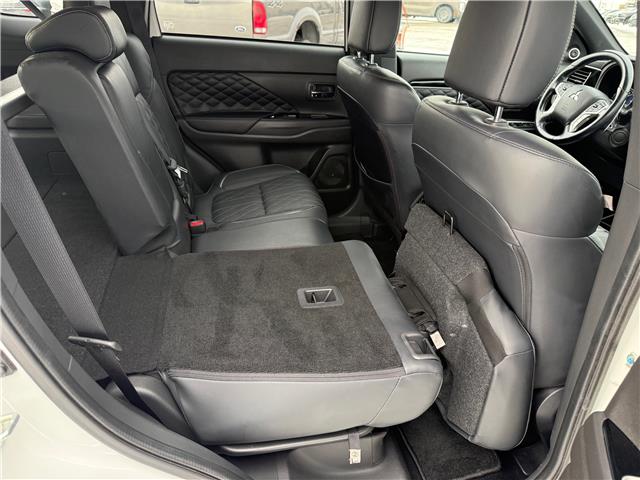 2022 Mitsubishi Outlander Plug-In Hybrid GT (Stk: U3299A) in Cambridge - Image 14 of 35 2022 Mitsubishi Outlander Plug-In Hybrid GT (Stk: U3299A) in Cambridge - Image 14 of 35