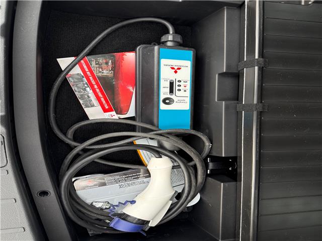 2022 Mitsubishi Outlander Plug-In Hybrid GT (Stk: U3299A) in Cambridge - Image 17 of 35 2022 Mitsubishi Outlander Plug-In Hybrid GT (Stk: U3299A) in Cambridge - Image 17 of 35