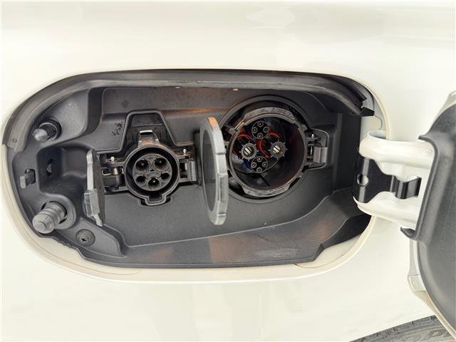 2022 Mitsubishi Outlander Plug-In Hybrid GT (Stk: U3299A) in Cambridge - Image 19 of 35 2022 Mitsubishi Outlander Plug-In Hybrid GT (Stk: U3299A) in Cambridge - Image 19 of 35