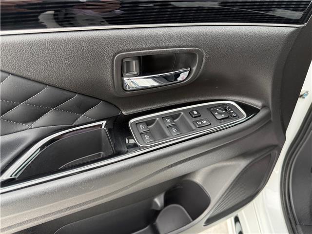 2022 Mitsubishi Outlander Plug-In Hybrid GT (Stk: U3299A) in Cambridge - Image 21 of 35 2022 Mitsubishi Outlander Plug-In Hybrid GT (Stk: U3299A) in Cambridge - Image 21 of 35