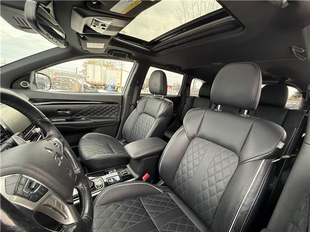 2022 Mitsubishi Outlander Plug-In Hybrid GT (Stk: U3299A) in Cambridge - Image 22 of 35 2022 Mitsubishi Outlander Plug-In Hybrid GT (Stk: U3299A) in Cambridge - Image 22 of 35