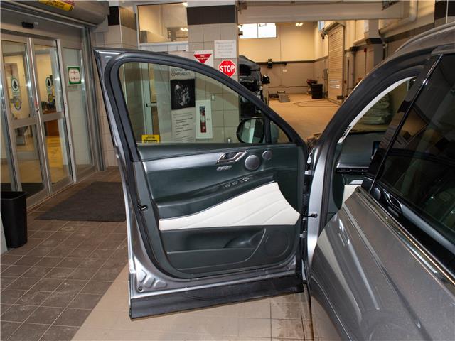 2025 Genesis GV80 2.5T Advanced w/Tech Pkg 5P (Stk: 6951A) in Kingston - Image 8 of 15