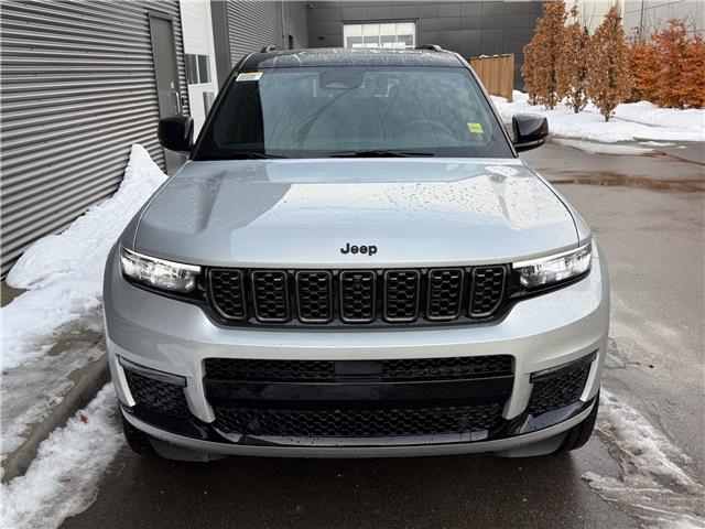 2025 Jeep Grand Cherokee L Summit (Stk: 25585) in London - Image 2 of 31