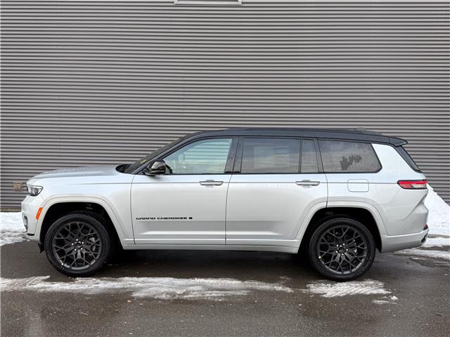 2025 Jeep Grand Cherokee L Summit (Stk: 25585) in London - Image 3 of 31