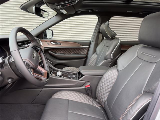 2025 Jeep Grand Cherokee L Summit (Stk: 25585) in London - Image 10 of 31