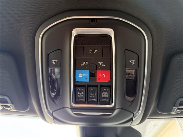 2025 Jeep Grand Cherokee L Summit (Stk: 25585) in London - Image 25 of 31