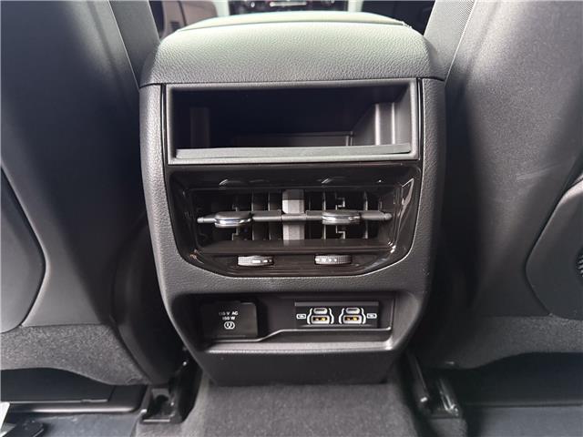 2025 Jeep Grand Cherokee Laredo (Stk: 25584) in London - Image 25 of 27