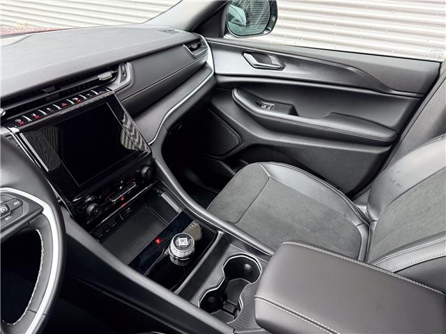2025 Jeep Grand Cherokee Laredo (Stk: 25584) in London - Image 20 of 27