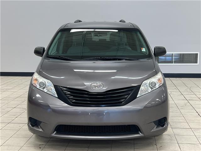 2015 Toyota Sienna Base (Stk: R187720A) in Courtenay - Image 3 of 17