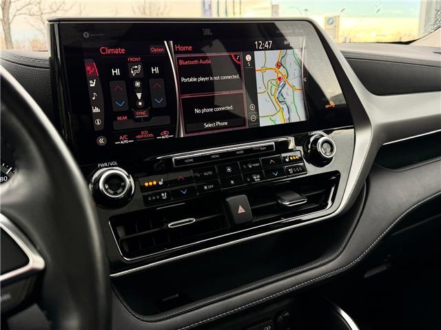 2021 Toyota Highlander Hybrid Limited (Stk: 260184B) in Calgary - Image 14 of 20