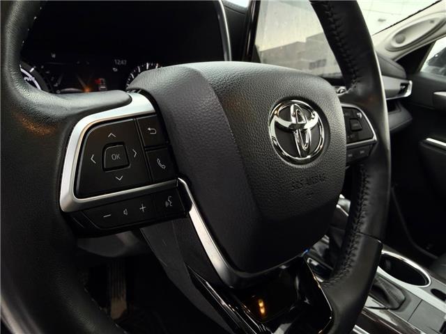 2021 Toyota Highlander Hybrid Limited (Stk: 260184B) in Calgary - Image 12 of 20