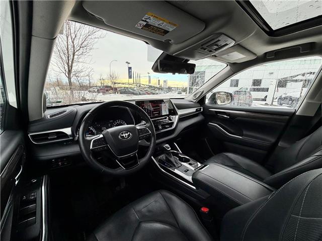 2021 Toyota Highlander Hybrid Limited (Stk: 260184B) in Calgary - Image 7 of 20