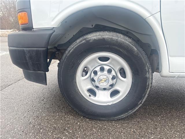 2022 Chevrolet Express 2500 Work Van (Stk: 264845) in Port Hope - Image 5 of 17