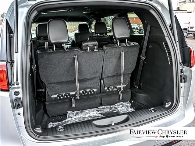 2026 Chrysler Grand Caravan SXT (Stk: TR2557) in Burlington - Image 6 of 33