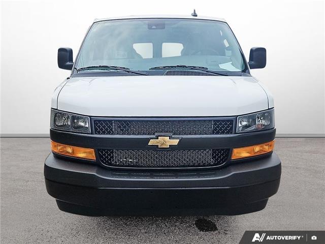 2025 Chevrolet Express 2500 Work Van (Stk: 2-12618) in Oshawa - Image 2 of 18
