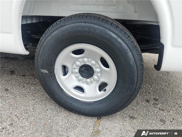 2025 Chevrolet Express 2500 Work Van (Stk: 2-12618) in Oshawa - Image 7 of 18
