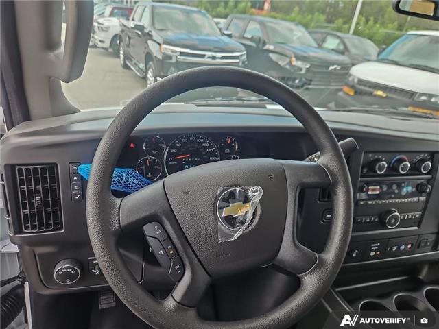 2025 Chevrolet Express 2500 Work Van (Stk: 2-12317) in Oshawa - Image 12 of 18