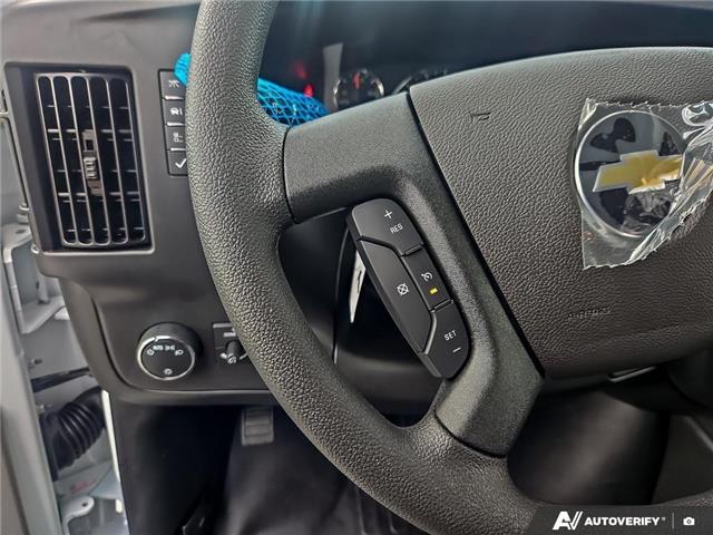 2025 Chevrolet Express 2500 Work Van (Stk: 2-12317) in Oshawa - Image 14 of 18