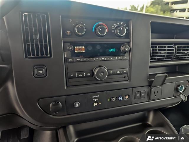 2025 Chevrolet Express 2500 Work Van (Stk: 2-12317) in Oshawa - Image 16 of 18