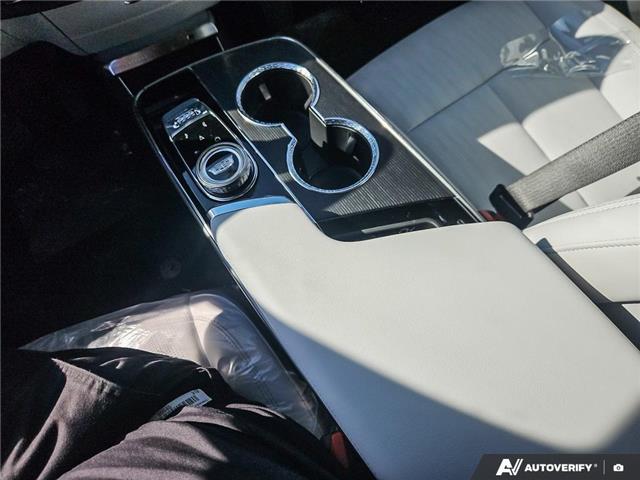 2026 Cadillac LYRIQ Signature Luxury (Stk: 2-12702) in Oshawa - Image 14 of 20 2026 Cadillac LYRIQ Signature Luxury (Stk: 2-12702) in Oshawa - Image 14 of 20