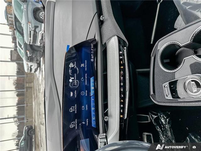 2026 Cadillac OPTIQ Sport (Stk: 2-12956) in Oshawa - Image 17 of 21