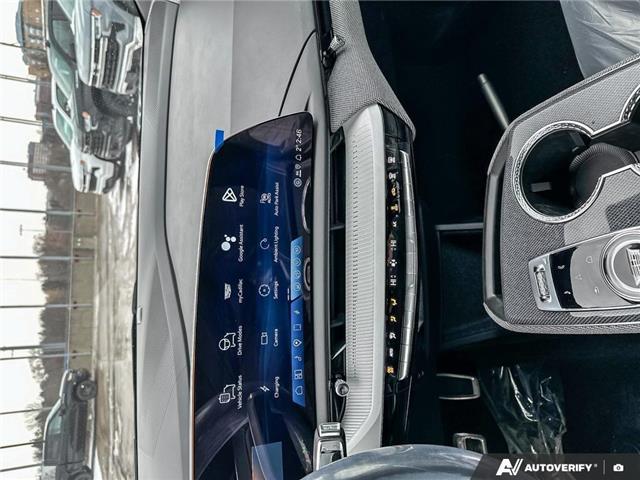 2026 Cadillac OPTIQ Sport (Stk: 2-12959) in Oshawa - Image 17 of 21