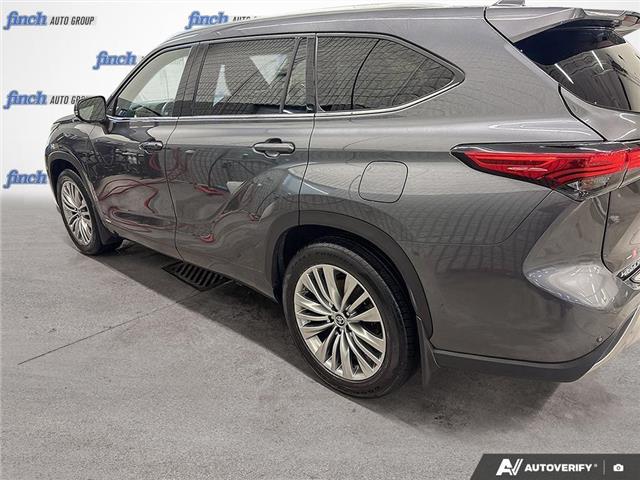 2023 Toyota Highlander Hybrid Limited (Stk: 164480) in London - Image 3 of 26