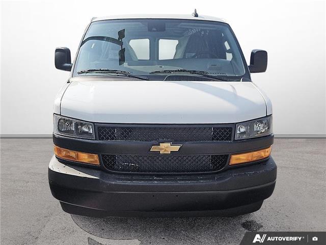 2025 Chevrolet Express 2500 Work Van (Stk: 2-12365) in Oshawa - Image 2 of 18
