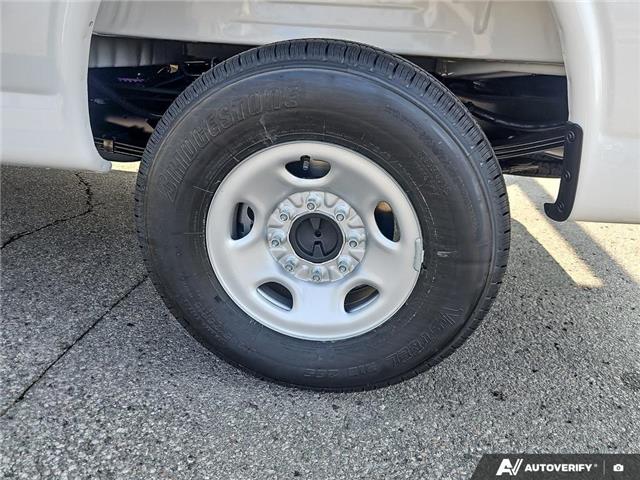 2025 Chevrolet Express 2500 Work Van (Stk: 2-12365) in Oshawa - Image 7 of 18