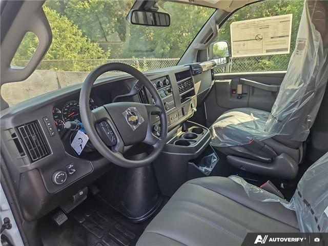 2025 Chevrolet Express 2500 Work Van (Stk: 2-12365) in Oshawa - Image 11 of 18