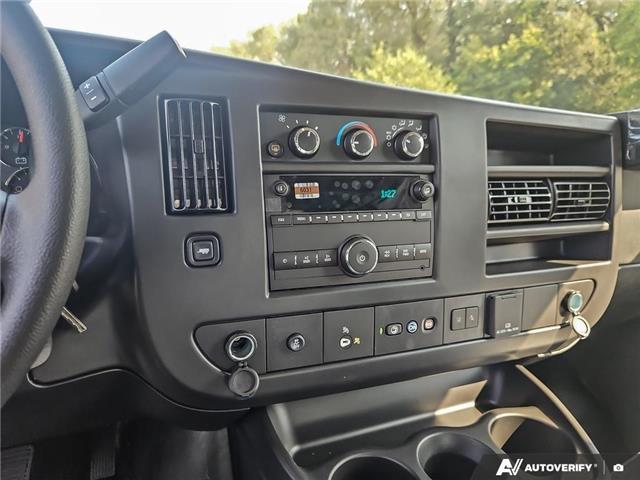 2025 Chevrolet Express 2500 Work Van (Stk: 2-12365) in Oshawa - Image 16 of 18