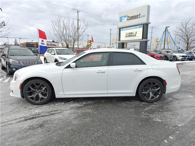 2022 Chrysler 300 Touring L in Ottawa - Image 2 of 30