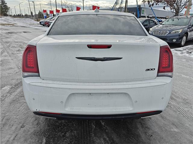 2022 Chrysler 300 Touring L in Ottawa - Image 4 of 30