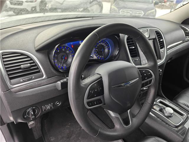 2022 Chrysler 300 Touring L in Ottawa - Image 10 of 30