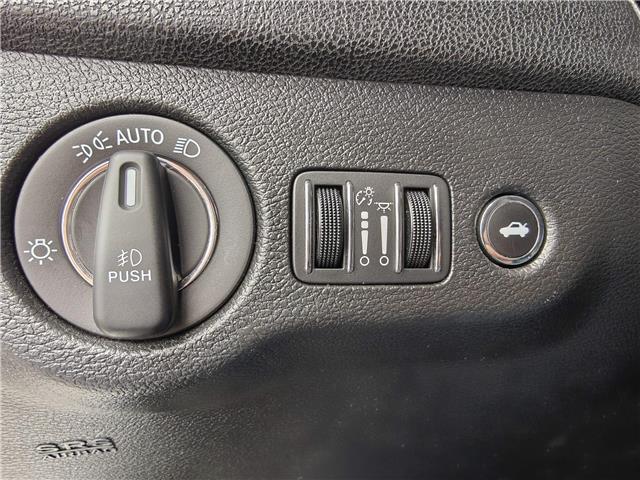 2022 Chrysler 300 Touring L in Ottawa - Image 15 of 30