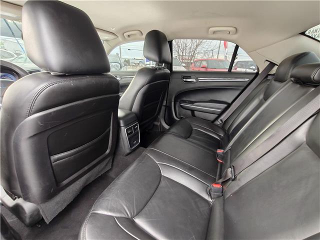 2022 Chrysler 300 Touring L in Ottawa - Image 25 of 30