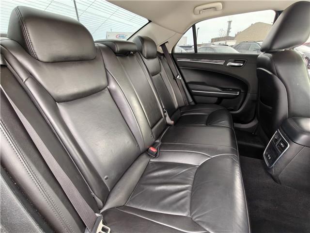 2022 Chrysler 300 Touring L in Ottawa - Image 28 of 30