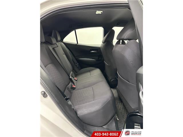 2020 Toyota Corolla Hatchback Base (Stk: 20916) in Lethbridge - Image 11 of 20