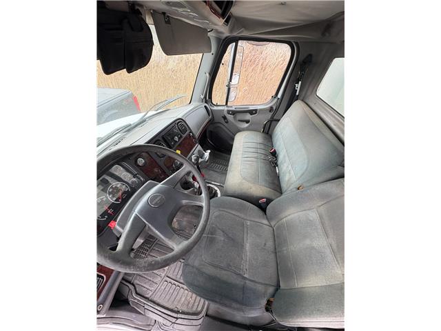 2004 Ford Freightliner  (Stk: P7203) in Oakville - Image 3 of 14