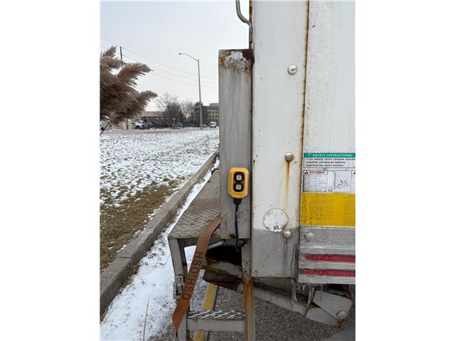 2004 Ford Freightliner  (Stk: P7203) in Oakville - Image 10 of 14
