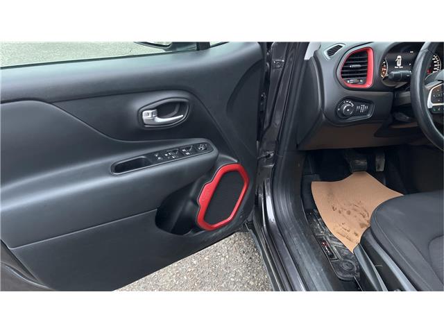 2019 Jeep Renegade Trailhawk (Stk: TS146A) in Kamloops - Image 9 of 23