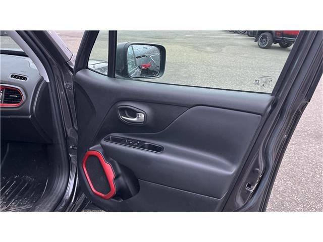 2019 Jeep Renegade Trailhawk (Stk: TS146A) in Kamloops - Image 10 of 23